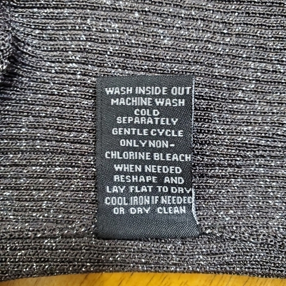 Premise Short Sleeve Sparkling Women's Small Top - Picture 8 of 8